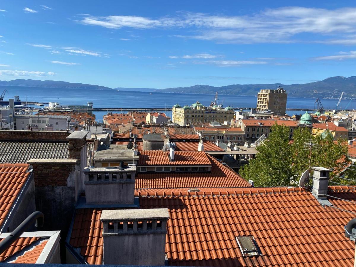 Penthouse Rijeka Centar Apartman Kültér fotó