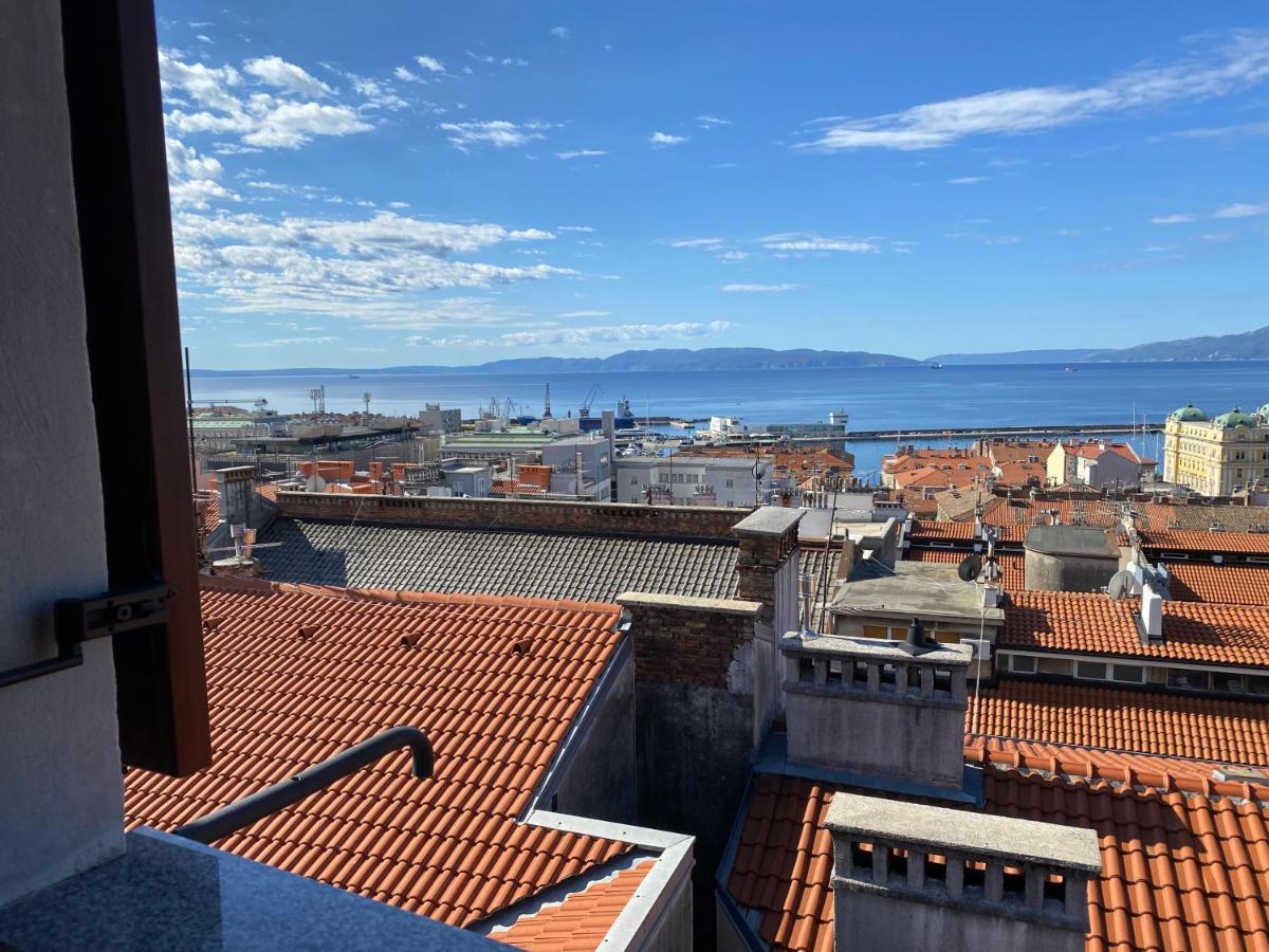 Penthouse Rijeka Centar Apartman Kültér fotó